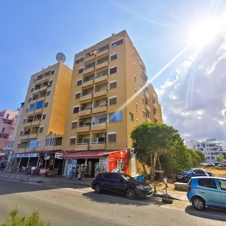 Апартаменти Sea-esta Seaview Apartment, 200 Meters To The
