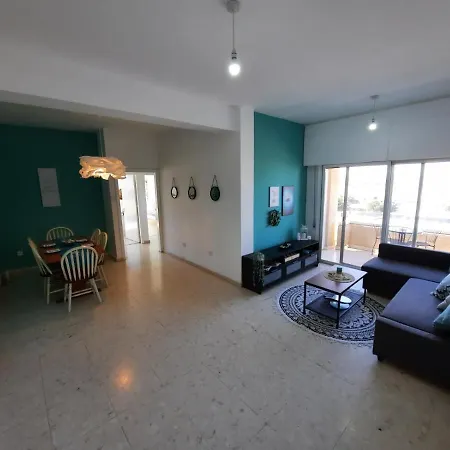 Апартаменти Sea-esta Seaview Apartment, 200 Meters To The