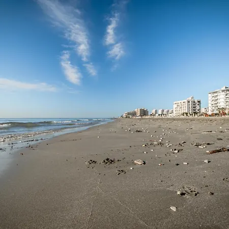 Apartment Sea-esta Seaview Apartment, 200 Meters To The Larnaka