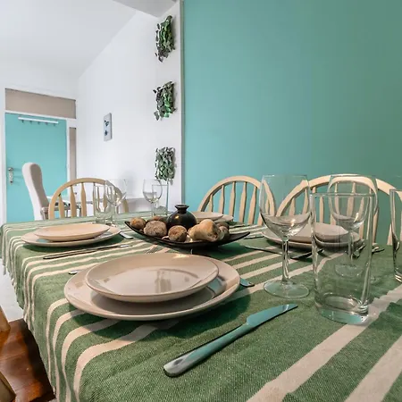 Sea-esta Seaview Apartment, 200 Meters To The Larnaka