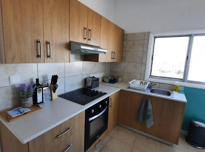 Sea-esta Seaview Apartment, 200 Meters To The