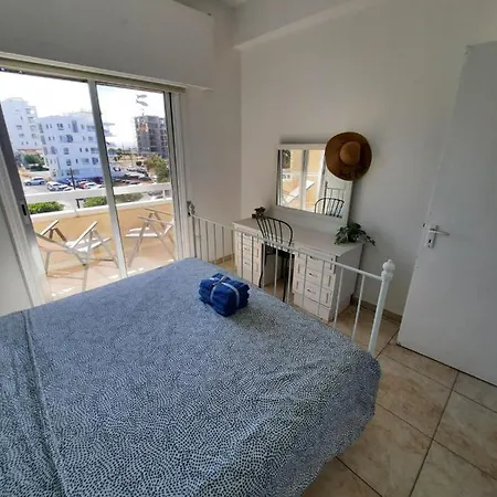 Sea-esta Seaview Apartment, 200 Meters To The