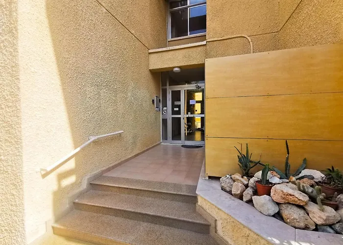 Apartment Sea-esta Seaview Apartment, 200 Meters To The Larnaka