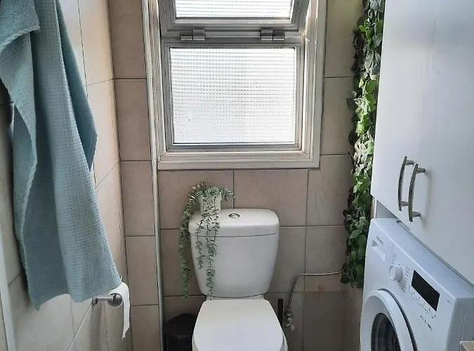 Apartmán Sea-esta Seaview Apartment, 200 Meters To The Larnaca