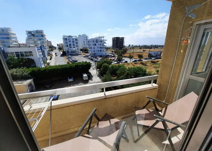 Apartament Sea-esta Seaview Apartment, 200 Meters To The Larnaca